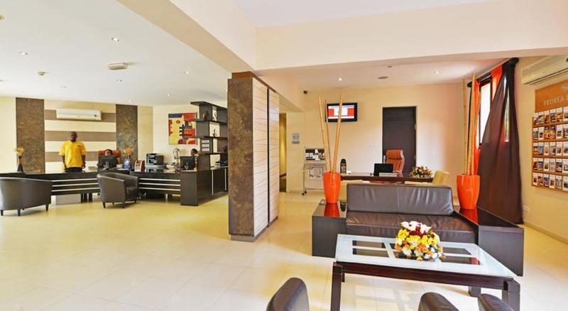 Protea Hotel By Marriott Entebbe Buitenkant foto