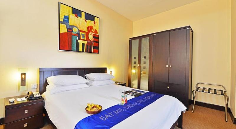 Protea Hotel By Marriott Entebbe Buitenkant foto